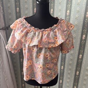 Good Luck Gem Floral Ruffled Top with Short Sleeves 🌸